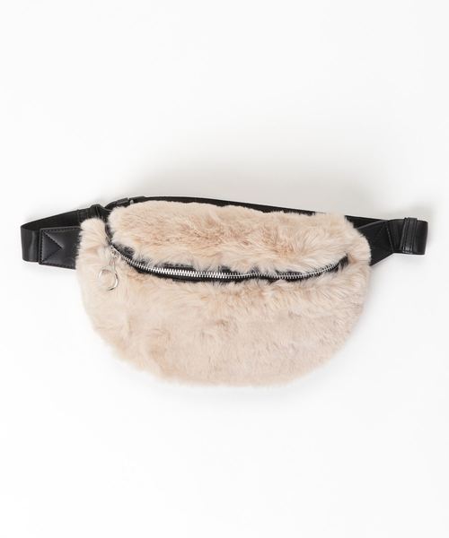 FREE'S MART（フリーズマート）の「フェイクファーボディバック（ボディバッグ/ウエストポーチ・レディース・ブラック/ベージュ/ブルー・ﾌﾘ-）」の8枚目の写真