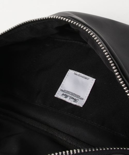 FREE'S MART（フリーズマート）の「フェイクファーボディバック（ボディバッグ/ウエストポーチ・レディース・ブラック/ベージュ/ブルー・ﾌﾘ-）」の6枚目の写真