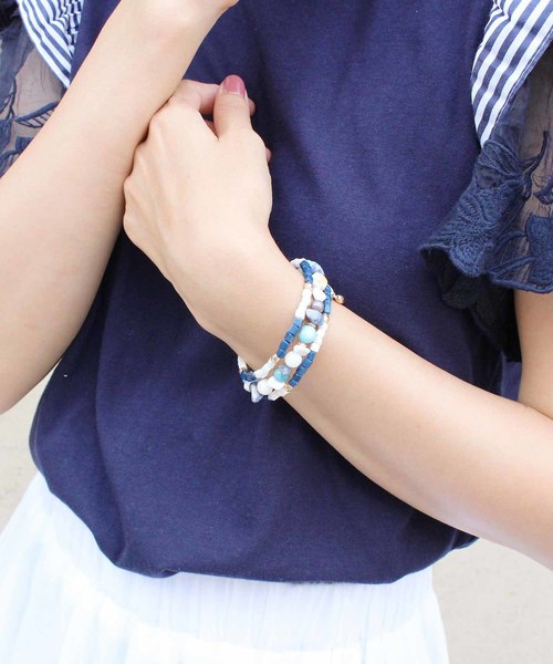 MODE ROBE（モードローブ）の「3連ストーンビーズブレスレット（ブレスレット・レディース・ブラウン/ミント/ネイビー/ターコイズブルー/ピンク・FREE）」の3枚目の写真