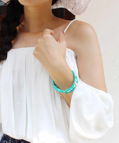 MODE ROBE（モードローブ）の「3連ストーンビーズブレスレット（ブレスレット・レディース・ブラウン/ミント/ネイビー/ターコイズブルー/ピンク・FREE）」の4枚目の写真