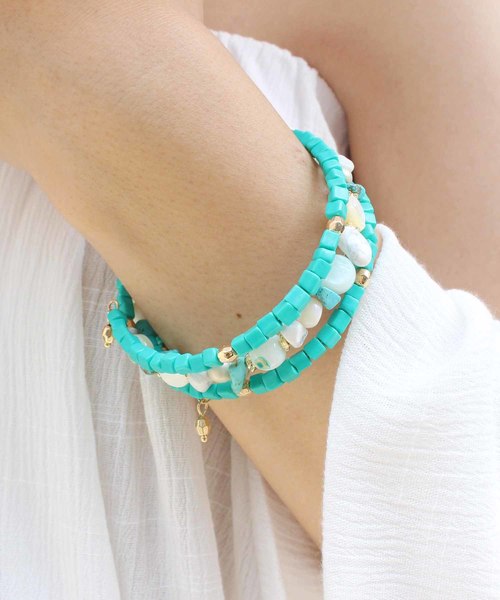 MODE ROBE（モードローブ）の「3連ストーンビーズブレスレット（ブレスレット・レディース・ブラウン/ミント/ネイビー/ターコイズブルー/ピンク・FREE）」の9枚目の写真