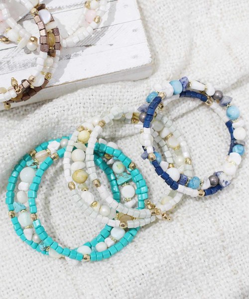 MODE ROBE（モードローブ）の「3連ストーンビーズブレスレット（ブレスレット・レディース・ブラウン/ミント/ネイビー/ターコイズブルー/ピンク・FREE）」の17枚目の写真