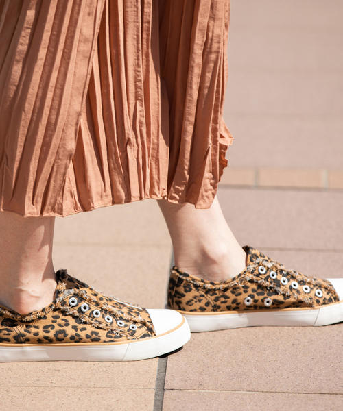 coen（コーエン）の「【ムック本掲載・3/1ヒルナンデス！放映】キャンバススリッポン（スニーカー）（スニーカー・レディース・ネイビー/ホワイト/ライラック/ベージュ/ブラック/グレー/オレンジ/ナチュラル/ブラウン・X-SMALL/X-LARGE/SMALL/MEDIUM/LARGE）」の12枚目の写真