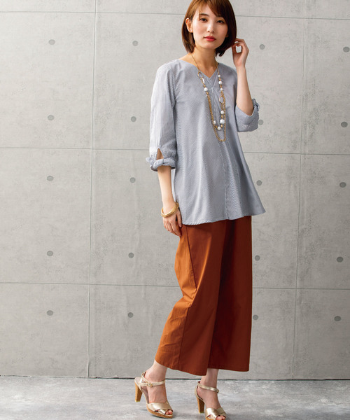 BELLUNA（ベルーナ）の「袖リボン使いＶネックストライプブラウス（シャツ/ブラウス・レディース・ネイビー/ブルー・MEDIUM/LARGE/X-LARGE）」の3枚目の写真