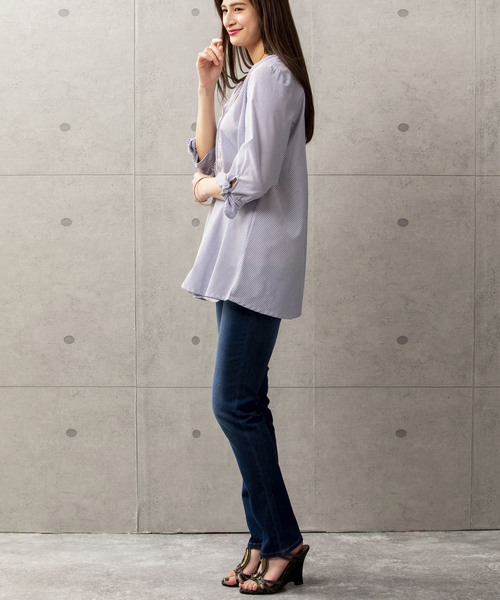 BELLUNA（ベルーナ）の「袖リボン使いＶネックストライプブラウス（シャツ/ブラウス・レディース・ネイビー/ブルー・MEDIUM/LARGE/X-LARGE）」の7枚目の写真