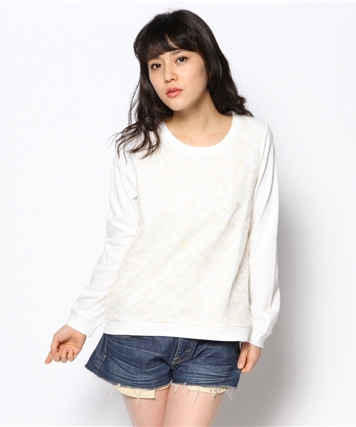 DISCOAT(ディスコート)の「【Discoat】裏毛前刺繍レースプルオーバー(Tシャツ/カットソー・レディース・グレー/ネイビー/オフホワイト・フリ-)」の2枚目の写真