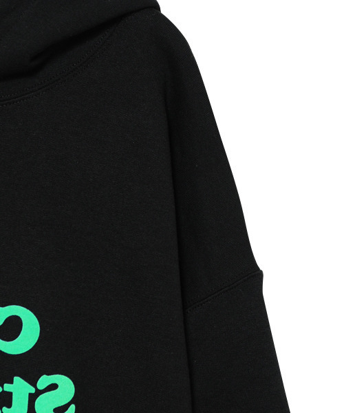 Candy Stripper（キャンディストリッパー）の「CANDY LOGO HOODIE（パーカー・レディース・ブラック/オフホワイト/ヘザーグレー・2）」の9枚目の写真