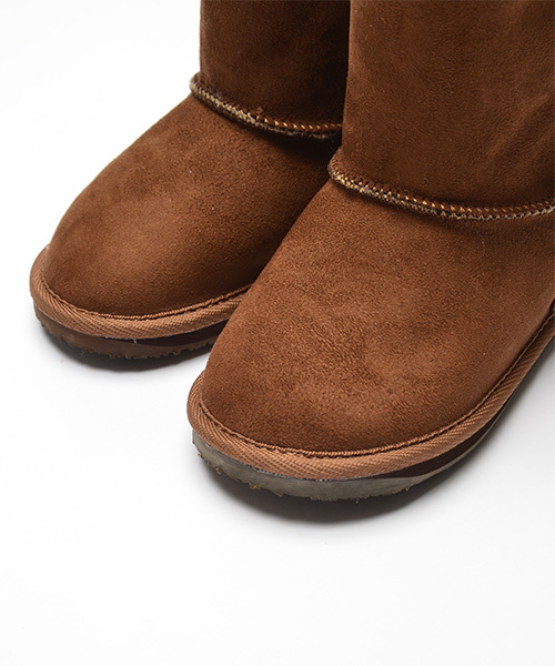 こども ビームス（コドモビームス）の「□PONY GO ROUND×こども ビームス / 14 別注 ムートンタイプ ブーツ (13～18㎝)（ブーツ・キッズ・ブラック/ブラウン/グレイッシュベージュ・13cm/14cm/16cm/17cm/15cm/18cm）」の6枚目の写真