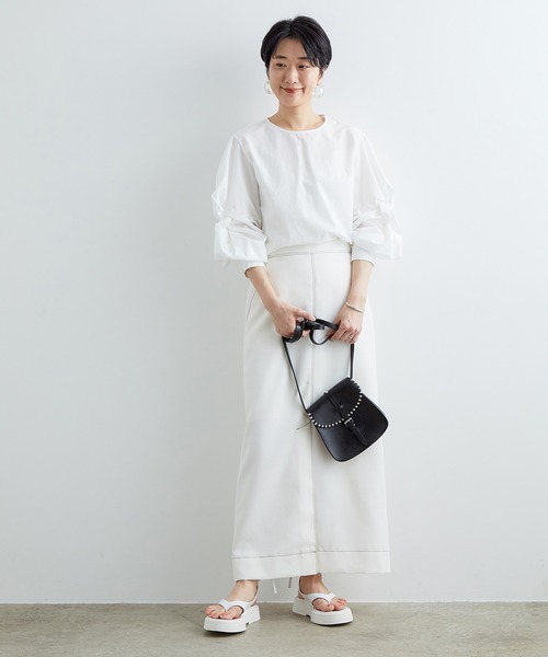 ADAM ET ROPE'（アダムエロペ）の「バックベルト袖ボリュームブラウス（シャツ/ブラウス・レディース・ホワイト/ブルー系その他4・FREE）」の6枚目の写真