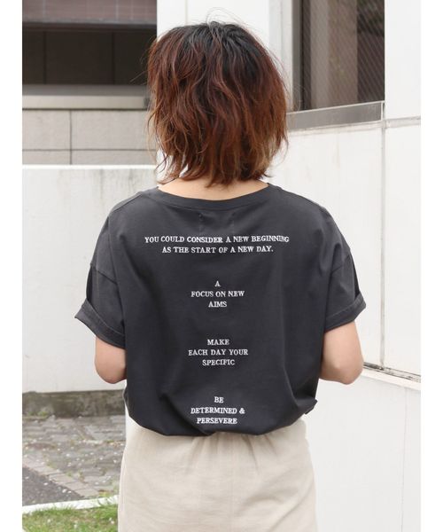 Ungrid（アングリッド）の「バックエンブロイダリールーズTee（Tシャツ/カットソー・レディース・チャコールグレー/パープル/オフホワイト/カーキ・FREE）」の3枚目の写真