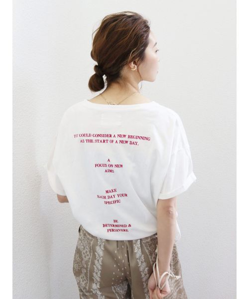 Ungrid（アングリッド）の「バックエンブロイダリールーズTee（Tシャツ/カットソー・レディース・チャコールグレー/パープル/オフホワイト/カーキ・FREE）」の11枚目の写真