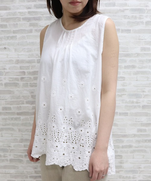 ap retro(アプレトロ)の「カットワーク刺繍ブラウス【ZOZO限定アイテム】(シャツ/ブラウス・レディース・ブラック/グレー/ピンク/アイボリー/グリーン・FREE)」の2枚目の写真