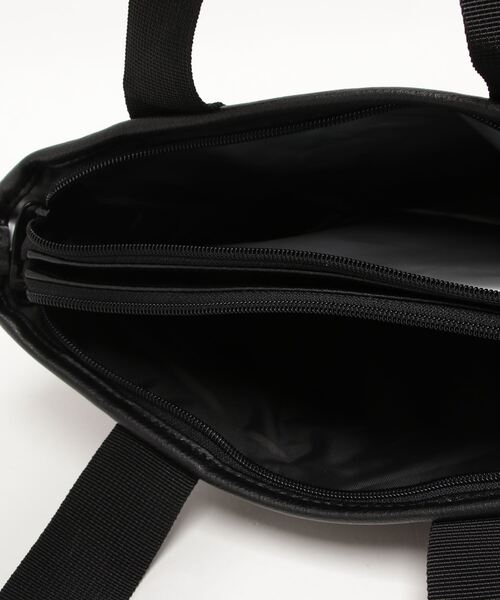 OAKLEY（オークリー）の「オークリー SKULL SMALL TOTE 14.0（ボディバッグ/ウエストポーチ・メンズ・ブラック/ホワイト・ONE SIZE）」の5枚目の写真
