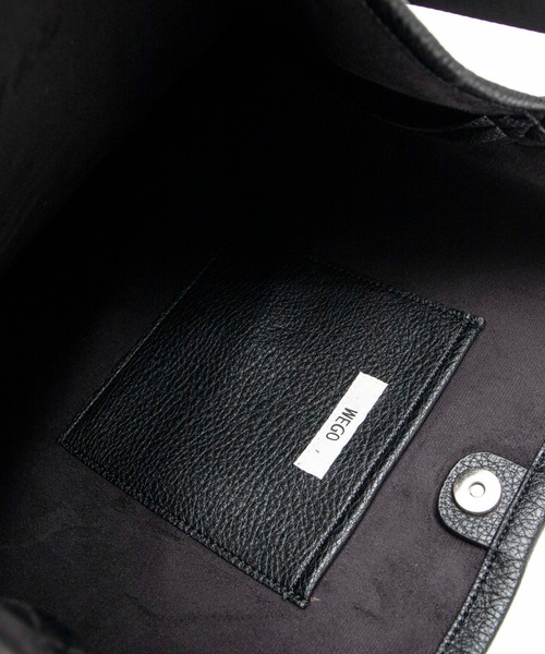 WEGO（ウィゴー）の「WEGO/フェイクレザーワンショルダーバッグ（ショルダーバッグ・メンズ・ブラック・FREE）」の4枚目の写真