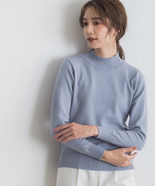 Pierrot(ピエロ)の「プレミアムカシミアタッチハイネックニット(ニット/セーター・レディース・ブラック/アイボリー/グレー系その他/ベージュ系その他/ブルー系その他/モカ/ライトグレー/ライトベージュ/ロイヤルブルー/ブラウン/スモークピンク/チャコール/グレイッシュベージュ/ブルー系/ブラウン系/バーガンディー・M/L/3L/LL)」の12枚目の写真