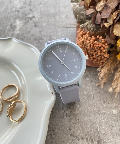 シンプルなグレーのアナログ時計 シンプルモダンデザイン壁掛け時計 グレーナンバー ドット