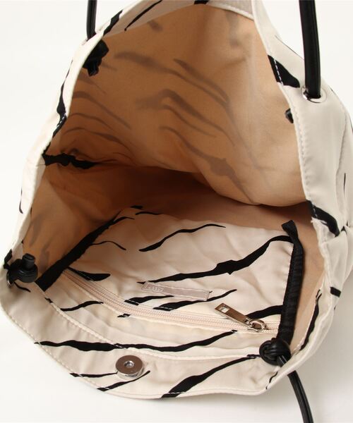 FREE'S MART（フリーズマート）の「イージーバッグ（トートバッグ・レディース・ホワイト系その他/ブラック系その他・ﾌﾘ-）」の5枚目の写真