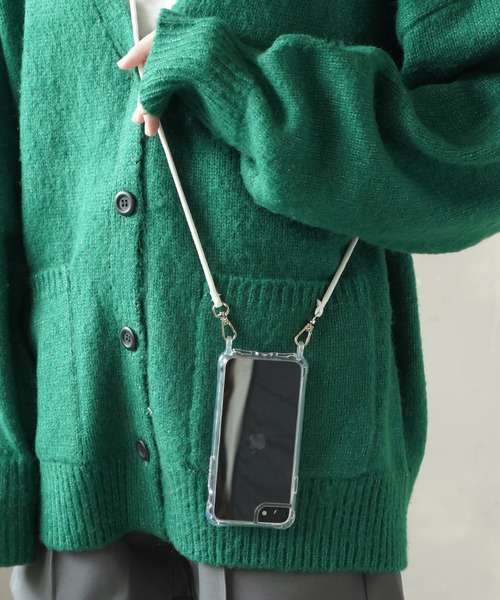 SPINNS（スピンズ）の「【ショルダー付】紐ループクリアモバイルケース/iPhone12対応（スマホケース/カバー・レディース・ホワイト/ブラック/ブルー/ベージュ/オレンジ/パープル/カーキ・11/7/8/X/12/13）」の2枚目の写真