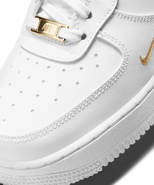 NIKE（ナイキ）の「WMNS AIR FORCE 1 '07 ESS　CZ0270-106（スニーカー・レディース・ホワイト系その他・22.0cm/22.5cm/23.0cm/23.5cm/24.0cm/24.5cm/25.0cm/25.5cm/26.0cm/26.5cm/27.0cm/27.5cm/28.0cm/28.5cm/29.0cm）」の9枚目の写真