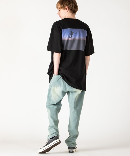 rehacer（レアセル）の「rehacer : Just Chilling on Wide Body / ジャストチリング オン ワイドボディー（Tシャツ/カットソー・メンズ・ホワイト/ブラック・MEDIUM/SMALL/LARGE/X-LARGE）」の4枚目の写真