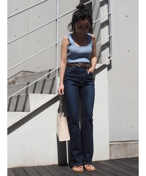 EVRIS（エヴリス）の「フレアデニムパンツ（デニムパンツ・レディース・ブラック/インディゴブルー・SMALL/MEDIUM）」の6枚目の写真