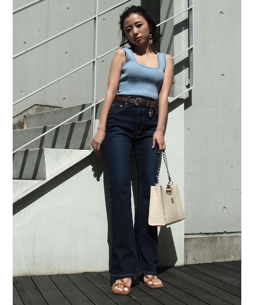 EVRIS（エヴリス）の「フレアデニムパンツ（デニムパンツ・レディース・ブラック/インディゴブルー・SMALL/MEDIUM）」の8枚目の写真