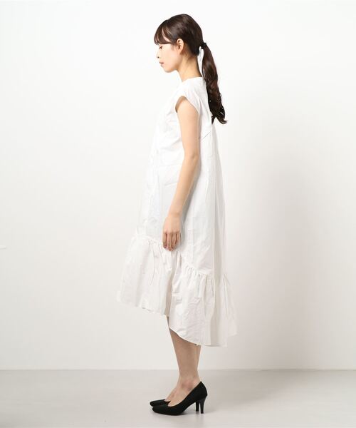 coca(coca)(コカ)の「ビンテージコットン・ティアードノースリーブワンピース(ワンピース・レディース・ホワイト/ブラック・ONE SIZE)」の19枚目の写真