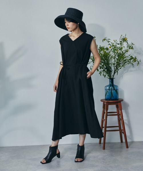 ECRIRE（エクリール）の「ノースリーブフレアOP（ワンピース・レディース・ブラック/ブラウン/オフホワイト・フリー）」の6枚目の写真