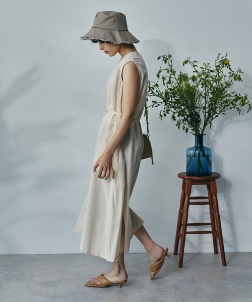 ECRIRE（エクリール）の「ノースリーブフレアOP（ワンピース・レディース・ブラック/ブラウン/オフホワイト・フリー）」の10枚目の写真