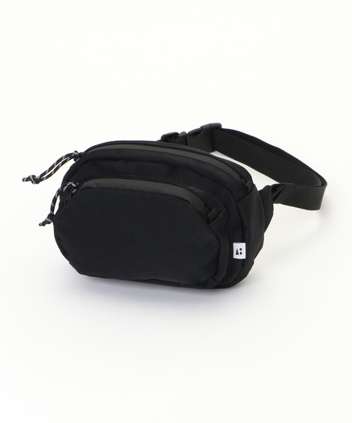 LBC(エルビーシー)の「撥水ボディバッグS(ボディバッグ/ウエストポーチ・レディース・ブラック/オリーブ/ベージュ・FREE)」の2枚目の写真