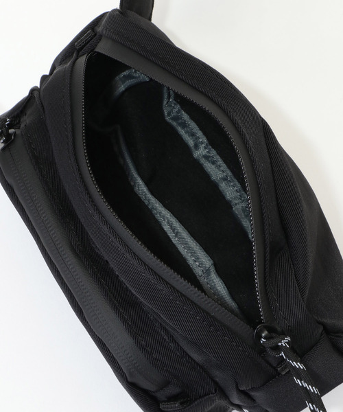 LBC(エルビーシー)の「撥水ボディバッグS(ボディバッグ/ウエストポーチ・レディース・ブラック/オリーブ/ベージュ・FREE)」の9枚目の写真