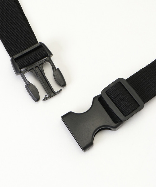 LBC(エルビーシー)の「撥水ボディバッグS(ボディバッグ/ウエストポーチ・レディース・ブラック/オリーブ/ベージュ・FREE)」の7枚目の写真