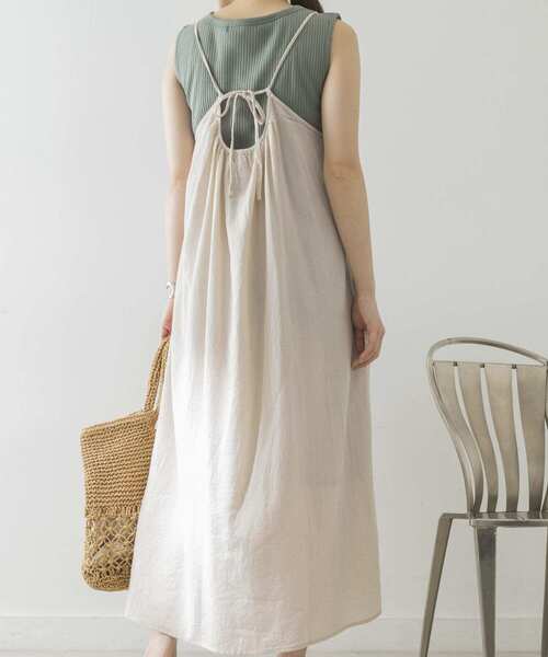 URBAN RESEARCH（アーバンリサーチ）の「楊柳釦デザインキャミソールワンピース（ワンピース・レディース・オレンジ/ブラック/アイボリー・FREE）」の5枚目の写真