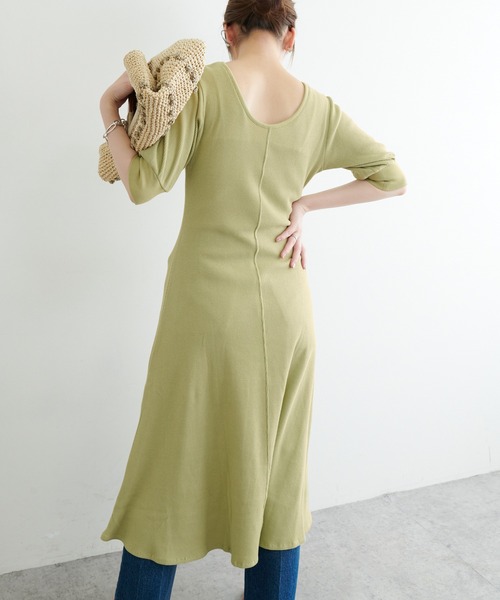 natural couture（ナチュラルクチュール）の「【WEB限定カラー有り】【おうちナチュ】美シルエットワッフルフレアワンピース（ルームワンピース・レディース・ミント/アイボリー/ブラック/モカ/ピンク・FREE）」の4枚目の写真