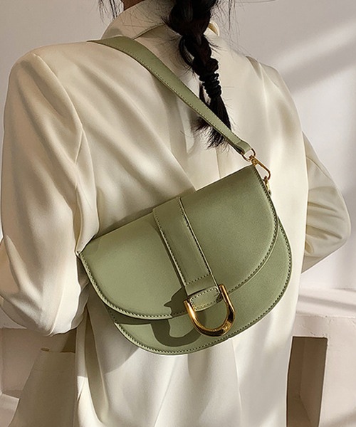 florist（フローリスト）の「【2WAY】バックル付きかまぼこ型ミニショルダーバッグ（ショルダーバッグ・レディース・ホワイト/ブラック/イエロー/グリーン・FREE）」の3枚目の写真