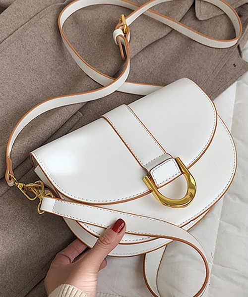 florist（フローリスト）の「【2WAY】バックル付きかまぼこ型ミニショルダーバッグ（ショルダーバッグ・レディース・ホワイト/ブラック/イエロー/グリーン・FREE）」の22枚目の写真