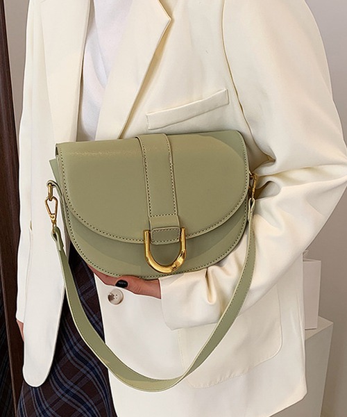 florist（フローリスト）の「【2WAY】バックル付きかまぼこ型ミニショルダーバッグ（ショルダーバッグ・レディース・ホワイト/ブラック/イエロー/グリーン・FREE）」の17枚目の写真