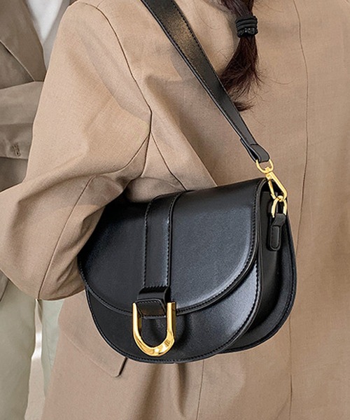 florist（フローリスト）の「【2WAY】バックル付きかまぼこ型ミニショルダーバッグ（ショルダーバッグ・レディース・ホワイト/ブラック/イエロー/グリーン・FREE）」の20枚目の写真