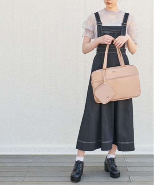 OLIVE des OLIVE（オリーブデオリーブ）の「タンク底レースアップシューズ（ブーツ・レディース・ブラック/ダークブラウン・SMALL/MEDIUM/LARGE）」の5枚目の写真