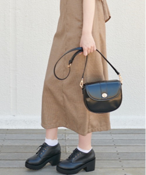 OLIVE des OLIVE（オリーブデオリーブ）の「タンク底レースアップシューズ（ブーツ・レディース・ブラック/ダークブラウン・SMALL/MEDIUM/LARGE）」の19枚目の写真