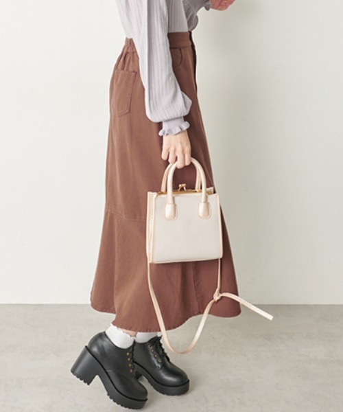 OLIVE des OLIVE（オリーブデオリーブ）の「タンク底レースアップシューズ（ブーツ・レディース・ブラック/ダークブラウン・SMALL/MEDIUM/LARGE）」の6枚目の写真