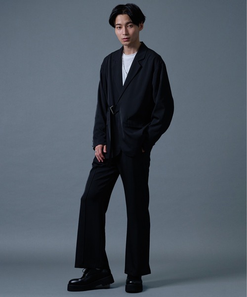 Ellno Loset(エルノロゼット)の「センターシームフレアパンツ(スラックス・メンズ・ライトグレー/ブラック/ダークパープル/ブルー・MEDIUM/LARGE)」の8枚目の写真