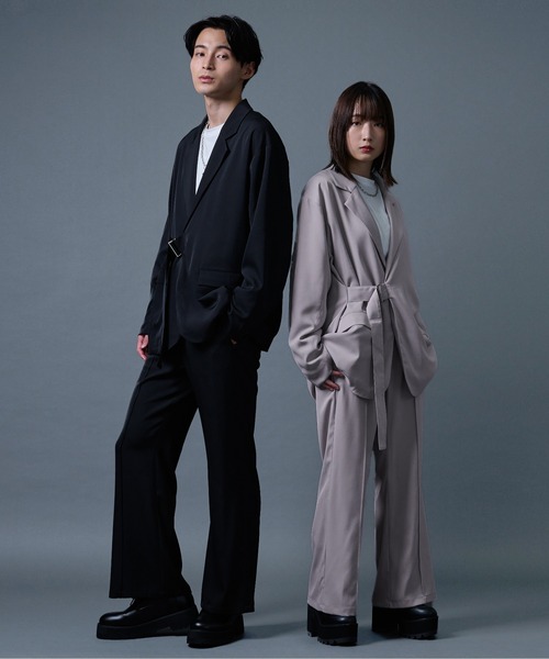 Ellno Loset(エルノロゼット)の「センターシームフレアパンツ(スラックス・メンズ・ライトグレー/ブラック/ダークパープル/ブルー・MEDIUM/LARGE)」の13枚目の写真