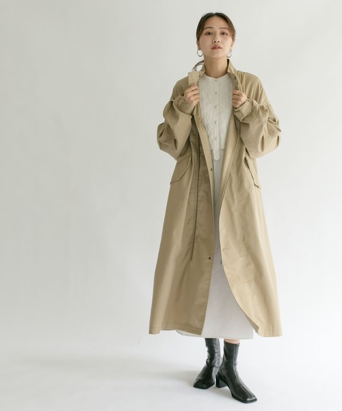 KBF（ケイビーエフ）の「BACKギャザーミリタリーコート（ミリタリージャケット・レディース・ベージュ/カーキ/ブラック・ONE）」の8枚目の写真