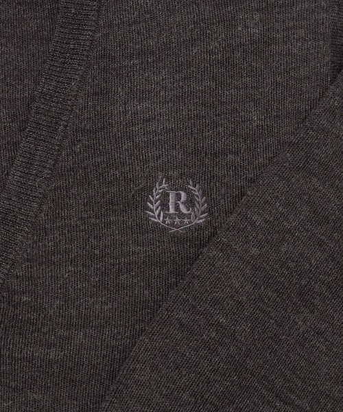 repipi armario（レピピ アルマリオ）の「【repipi armario / レピピアルマリオ】スクールカーディガン　ニット　Vネック（ニット/セーター・キッズ・ブラック/ネイビー/グレー・140/150/160）」の13枚目の写真