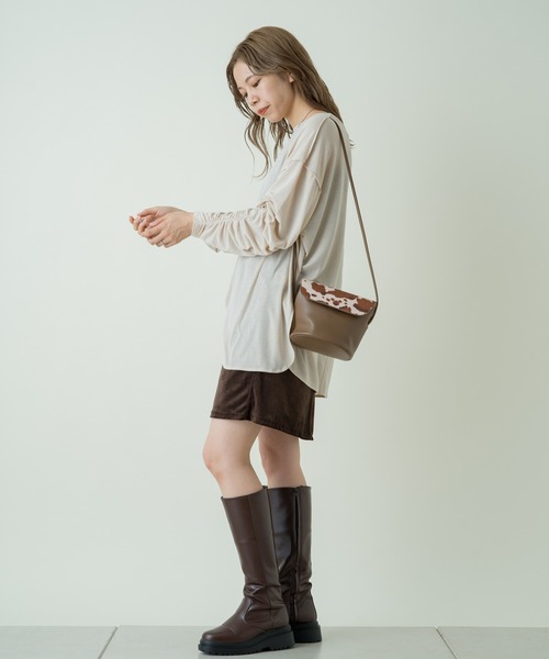 Kastane（カスタネ）の「袖シャーリングシアーロンT（Tシャツ/カットソー・レディース・アイボリー/ブラック/ブラウン・FREE）」の17枚目の写真