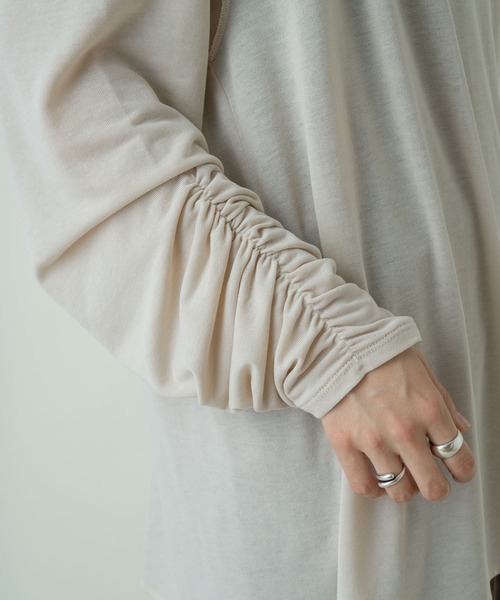 Kastane（カスタネ）の「袖シャーリングシアーロンT（Tシャツ/カットソー・レディース・アイボリー/ブラック/ブラウン・FREE）」の7枚目の写真