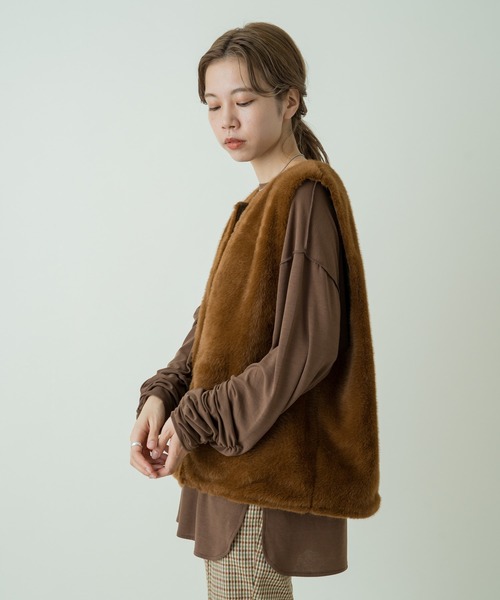 Kastane（カスタネ）の「袖シャーリングシアーロンT（Tシャツ/カットソー・レディース・アイボリー/ブラック/ブラウン・FREE）」の19枚目の写真