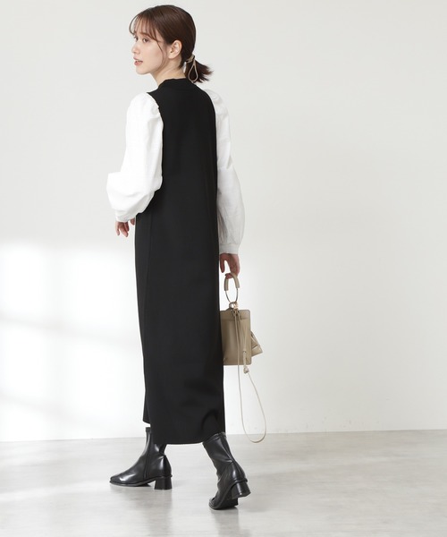 N.（N. Natural Beauty Basic）（エヌエヌナチュラルビューティーベーシック）の「◆ボリュームパフスリーブニットワンピース（ワンピース・レディース・ブラック/モカ/ブルー・MEDIUM）」の5枚目の写真