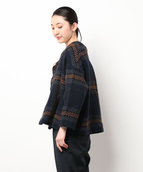 Morris & Sons（モリスアンドサンズ）の「【MORRIS & SONS】Vネックショートコート WOMEN（ノーカラージャケット・レディース・ブルー系その他5/ブルー系その他6・FREE）」の7枚目の写真